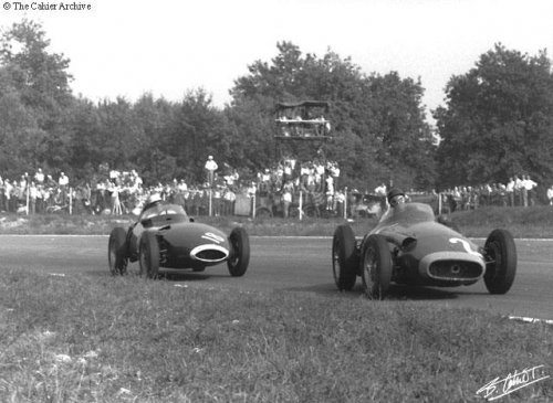 Fangio Moss_57_ital début de course.jpg